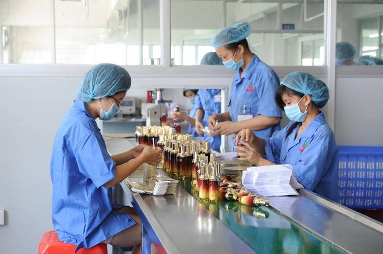 包装厂图片真实大全-彩印包装厂上班累不累？